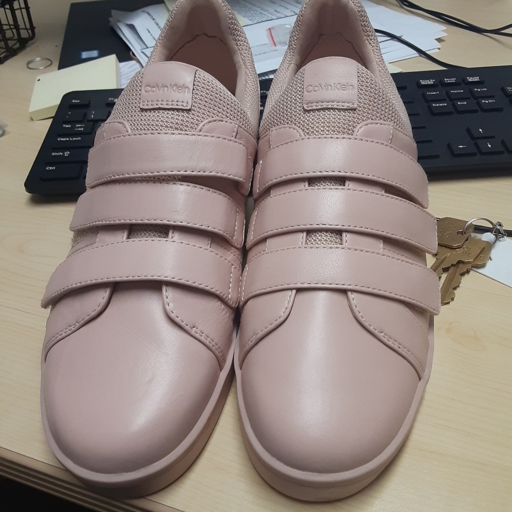 Calvin Klein pink leather shoe